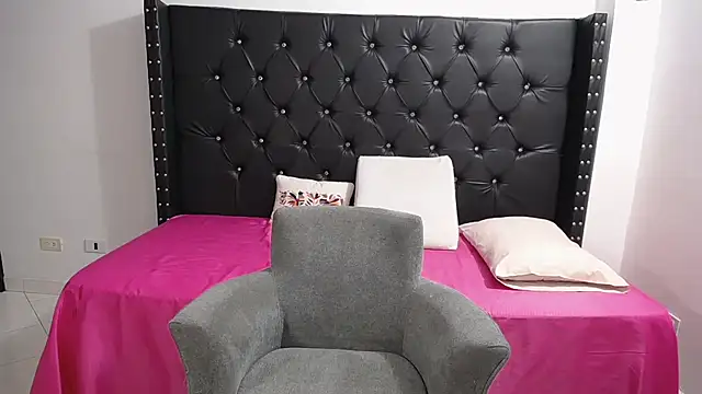 renata salinas 1 online show from January 17, 12:31 pm