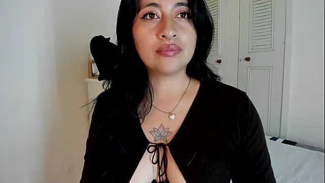 LisaHadwin online show from April 6, 11:39 pm