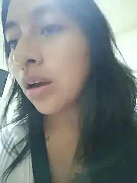LisaHadwin online show from June 7, 10:15 pm