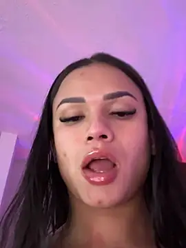 alee lenoxx online show from March 2, 11:00 pm