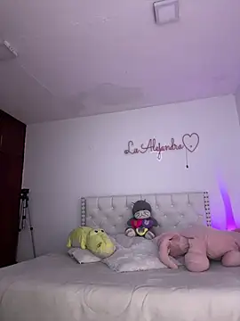 alee lenoxx online show from April 23, 11:06 pm