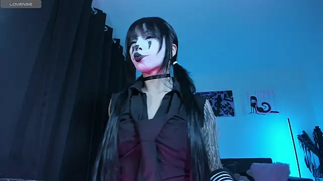 satanbabee online show from April 11, 12:07 am
