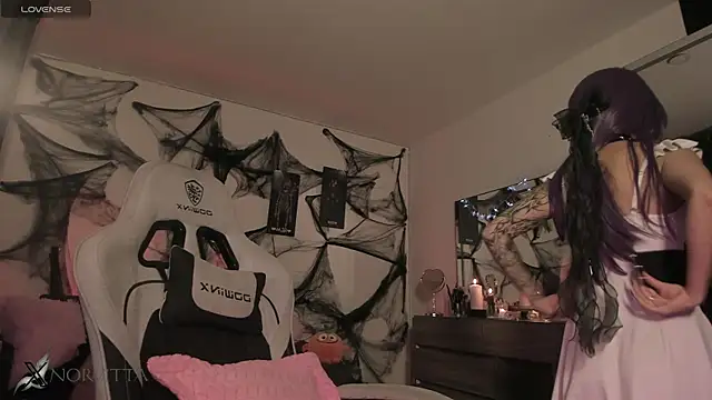 satanbabee online show from October 12, 10:55 pm