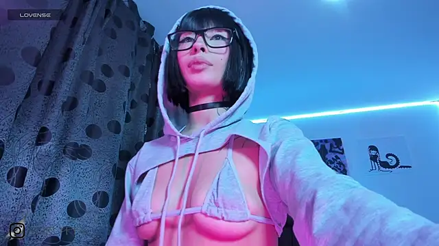 satanbabee online show from November 27, 12:33 am