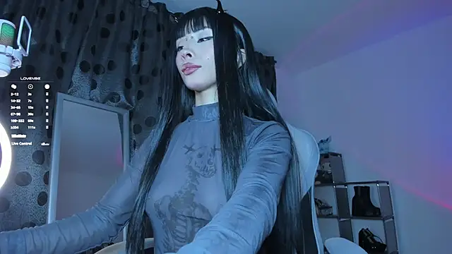 satanbabee online show from March 16, 1:28 am