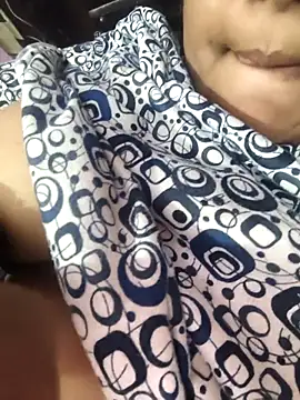 Snapshot of MohiniBhabhi chatting on October 6, 6:52 pm MohiniBhabhi online show from October 6, 6:52 pm