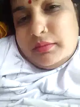 Snapshot of MohiniBhabhi chatting on March 9, 6:54 pm MohiniBhabhi online show from March 9, 6:54 pm