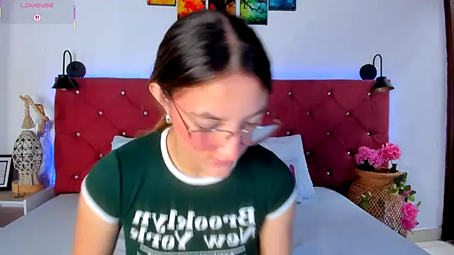 Ruth harvey  online show from October 21, 1:32 pm