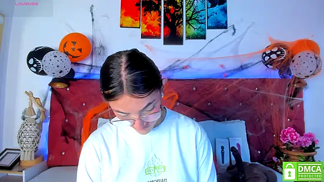 Ruth harvey  online show from October 29, 1:54 pm