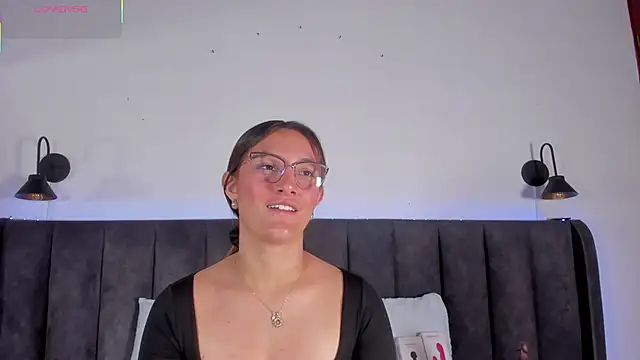 Ruth harvey  online show from October 19, 4:04 am