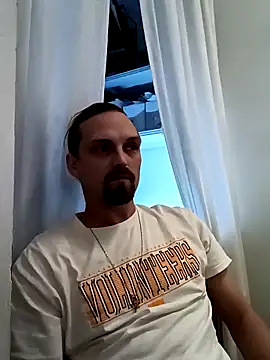 Snapshot of VitaminmanFL chatting on November 17, 3:21 am VitaminmanFL online show from November 17, 3:21 am