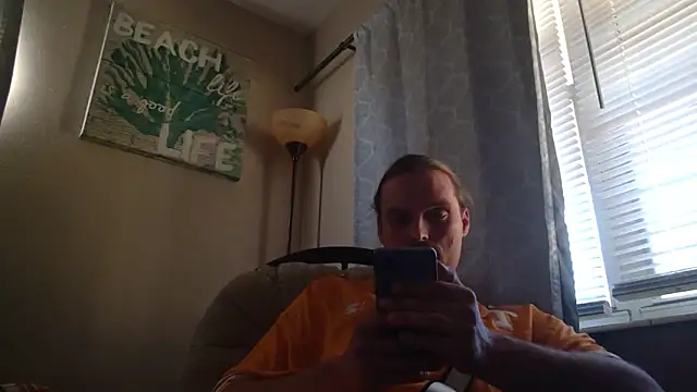 Snapshot of VitaminmanFL chatting on November 15, 2:43 pm VitaminmanFL online show from November 15, 2:43 pm