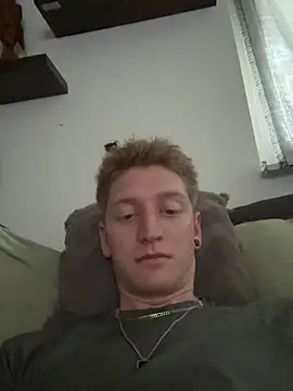 Snapshot of jerk_it_out69 chatting on September 10, 6:56 am jerk it out69 online show from September 10, 6:56 am