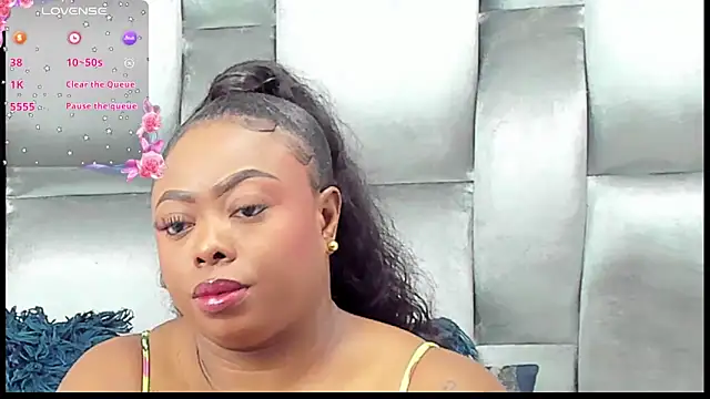 Snapshot of CamilaBenitez chatting on May 1, 2:44 pm CamilaBenitez online show from May 1, 2:44 pm