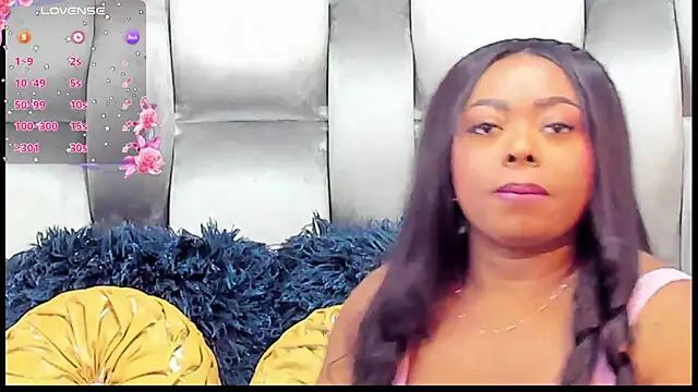 Snapshot of CamilaBenitez chatting on July 18, 1:30 pm CamilaBenitez online show from July 18, 1:30 pm