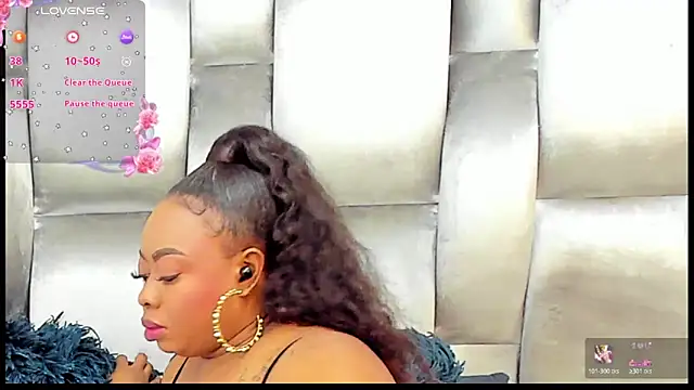 Snapshot of CamilaBenitez chatting on May 3, 5:38 pm CamilaBenitez online show from May 3, 5:38 pm