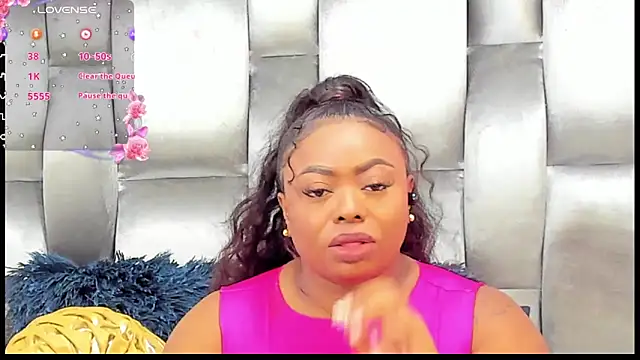 Snapshot of CamilaBenitez chatting on April 30, 10:47 pm CamilaBenitez online show from April 30, 10:47 pm