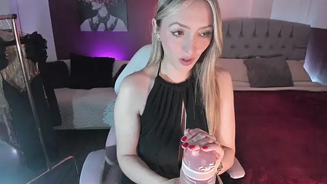 Anttonia Rose online show from March 20, 2:42 pm