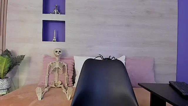 Dakotagloss online show from October 17, 9:38 pm