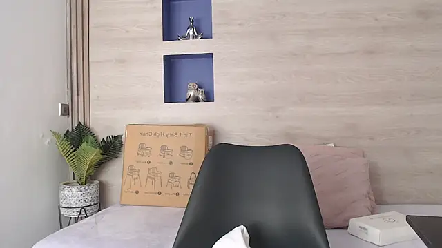 Dakotagloss online show from April 13, 9:08 pm