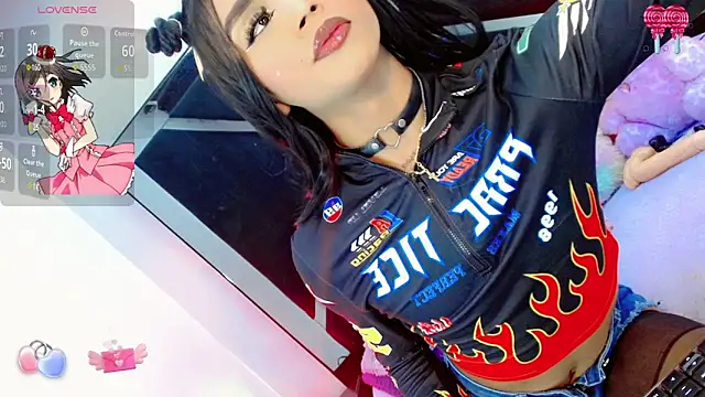 Snapshot of AlahiaDabion chatting on December 2, 5:42 am AlahiaDabion online show from December 2, 5:42 am