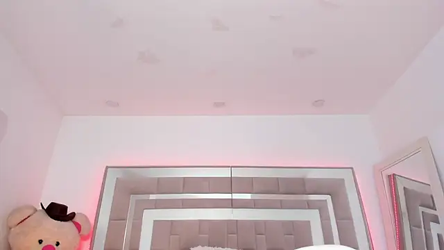 Nicolle foxy online show from November 29, 10:59 am