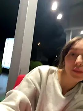 emiliasommer online show from September 26, 8:27 pm