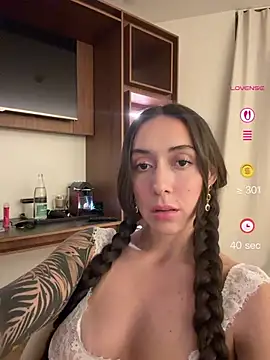 emiliasommer online show from May 28, 10:48 pm