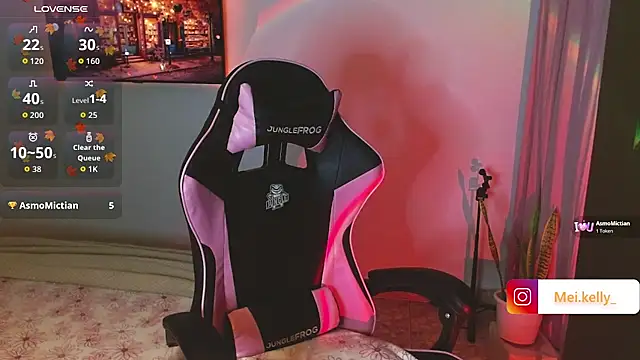 Snapshot of Mei_Kelly chatting on October 25, 1:38 am Mei Kelly online show from October 25, 1:38 am