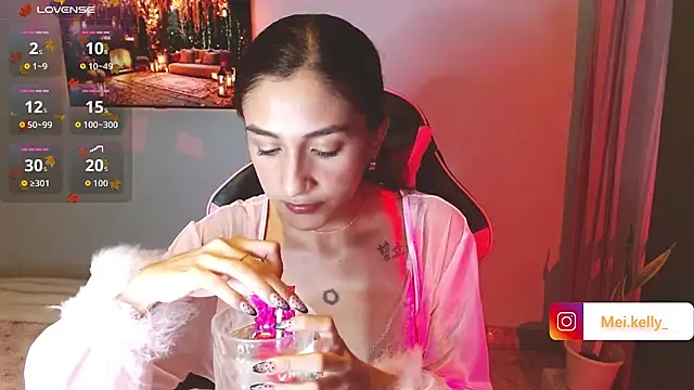 Snapshot of Mei_Kelly chatting on October 31, 2:08 am Mei Kelly online show from October 31, 2:08 am