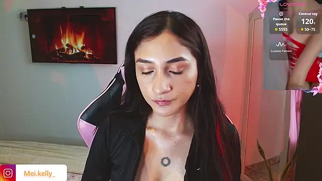 Snapshot of Mei_Kelly chatting on November 8, 9:18 pm Mei Kelly online show from November 8, 9:18 pm