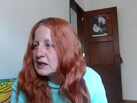 ViioletaMora online show from October 21, 7:35 pm