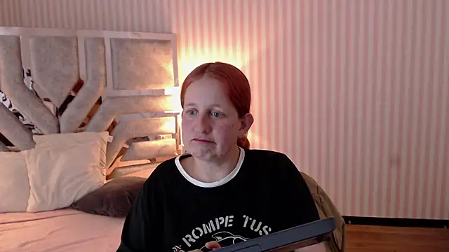 ViioletaMora online show from March 17, 11:24 pm