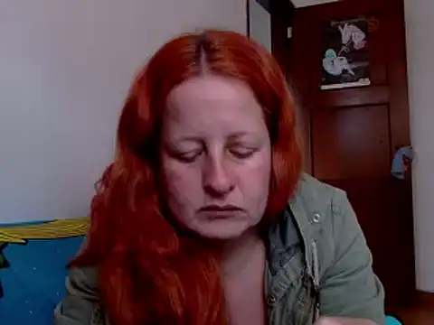 ViioletaMora online show from September 28, 8:05 pm