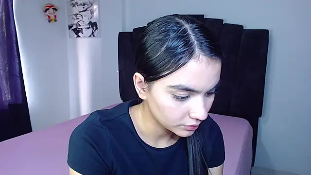 Snapshot of Ariel_Zeo1 chatting on May 22, 9:02 pm Ariel Zeo1 online show from May 22, 9:02 pm