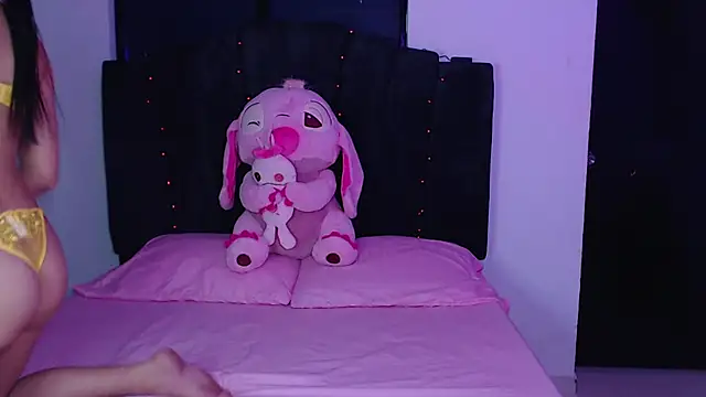 Ariel Zeo1 online show from February 9, 8:18 pm