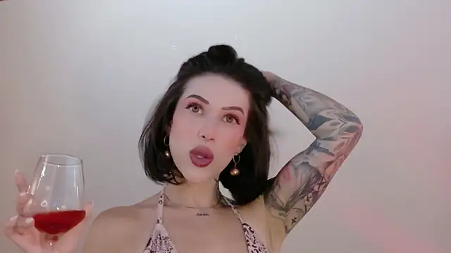 Hannah Borbon online show from April 9, 2:24 am