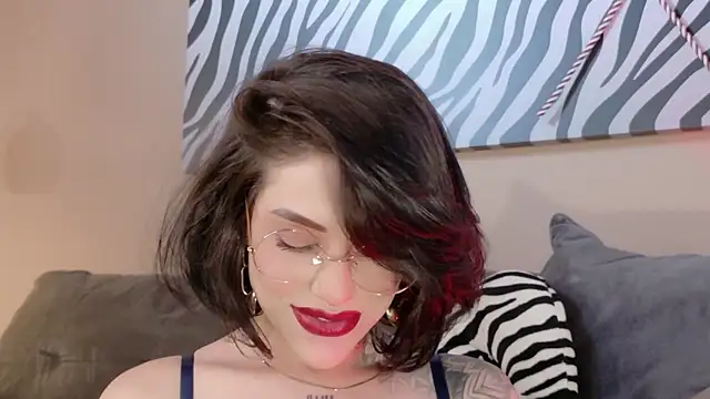 Hannah Borbon online show from February 6, 1:23 am