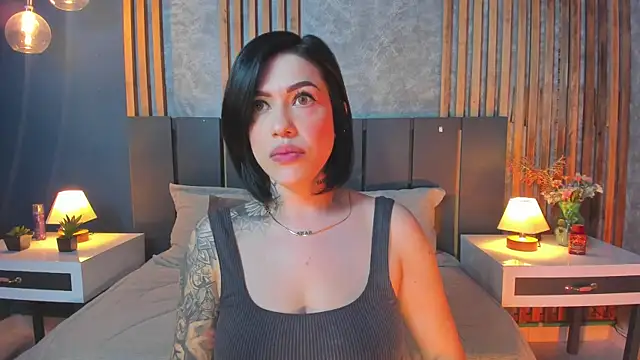 Hannah Borbon online show from February 27, 4:24 am