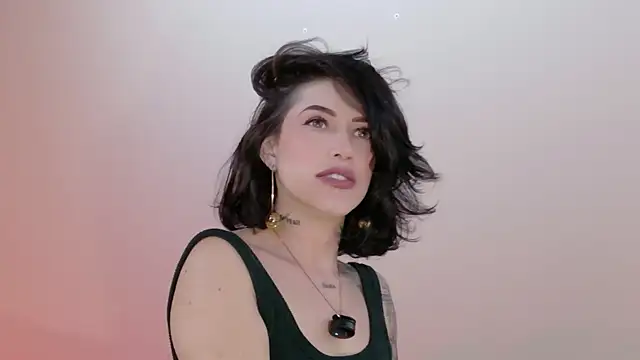 Hannah Borbon online show from February 24, 11:49 pm