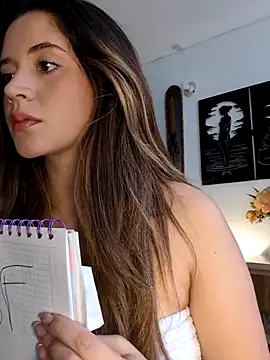 Snapshot of maliciaworld chatting on December 19, 9:06 pm maliciaworld online show from December 19, 9:06 pm