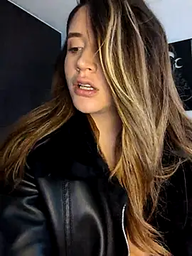 maliciaworld online show from March 5, 8:49 pm