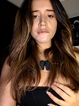 maliciaworld online show from April 3, 11:33 pm