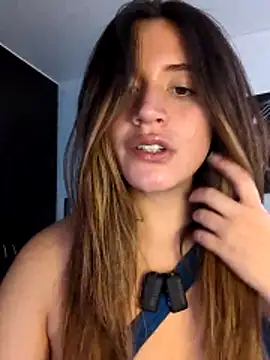 maliciaworld online show from March 29, 3:57 pm