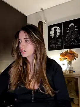 Snapshot of maliciaworld chatting on October 21, 1:38 am maliciaworld online show from October 21, 1:38 am