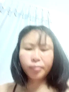 xiaoxuer online show from May 17, 9:37 pm