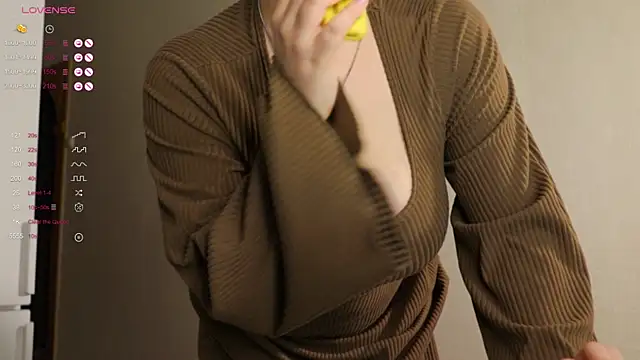 Snapshot of Pleasant_fun chatting on January 16, 12:52 pm Pleasant fun online show from January 16, 12:52 pm