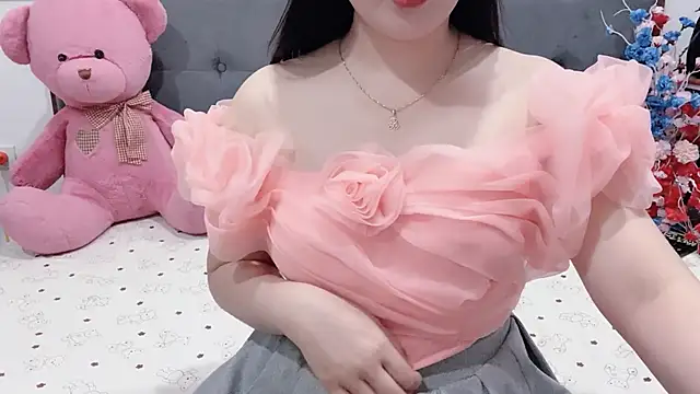 Funikio online show from May 6, 2:04 am