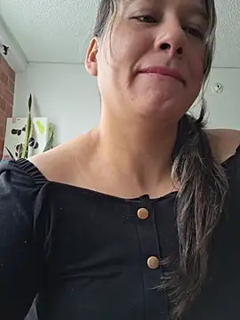 Snapshot of Zoe_Nasty chatting on June 5, 12:55 pm Zoe Nasty online show from June 5, 12:55 pm