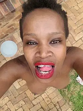 AfricanSquirtingQueen online show from January 16, 7:45 am